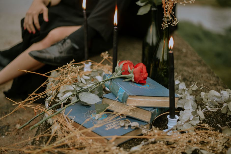 Mystery Dinner with a friendly rivalry — entertainment · Party Ideas
