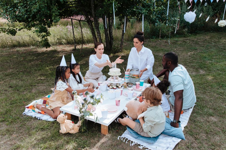 30 Backyard Picnic Party ideas for people tired of scrolling