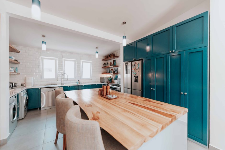 Island Styling using one-color repetition — home · Kitchens