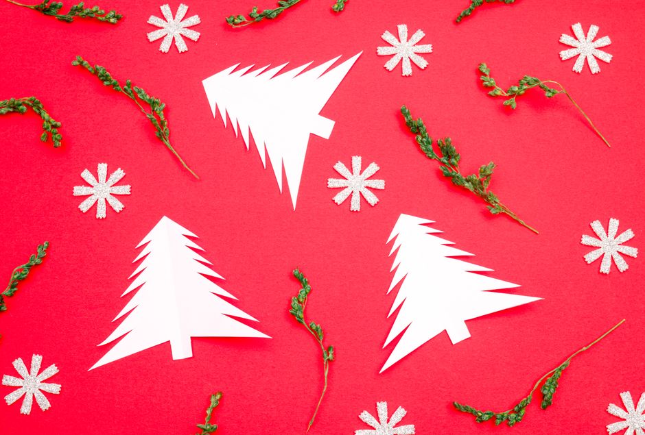 25 Paper Snowflake Window ideas for a beautiful table