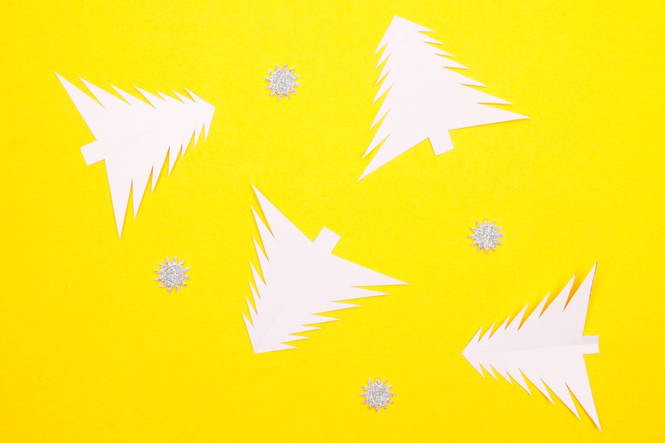 Paper Snowflake Window around a simple activity — celebrations · Christmas