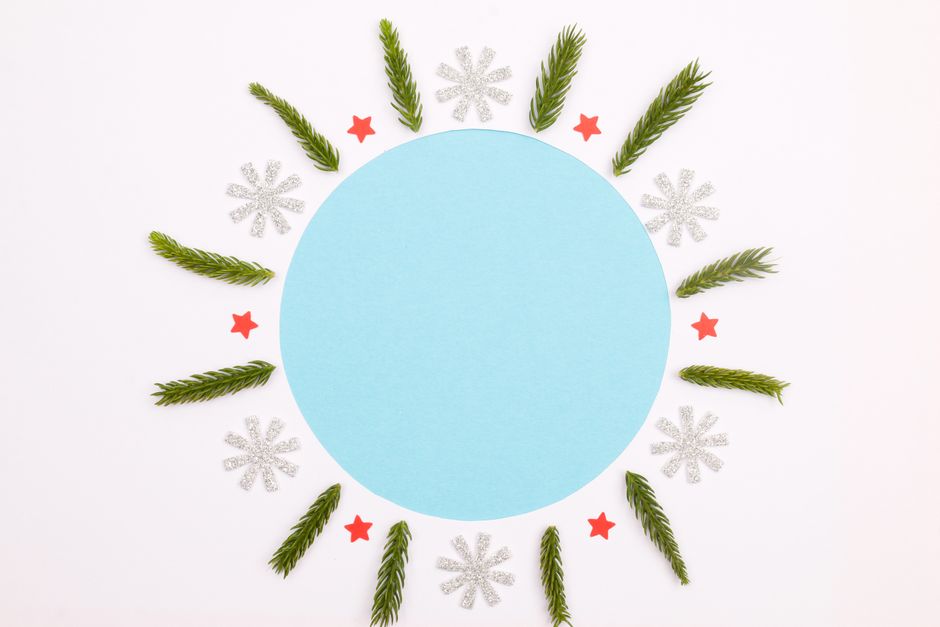 25 Paper Snowflake Window ideas for a beautiful table