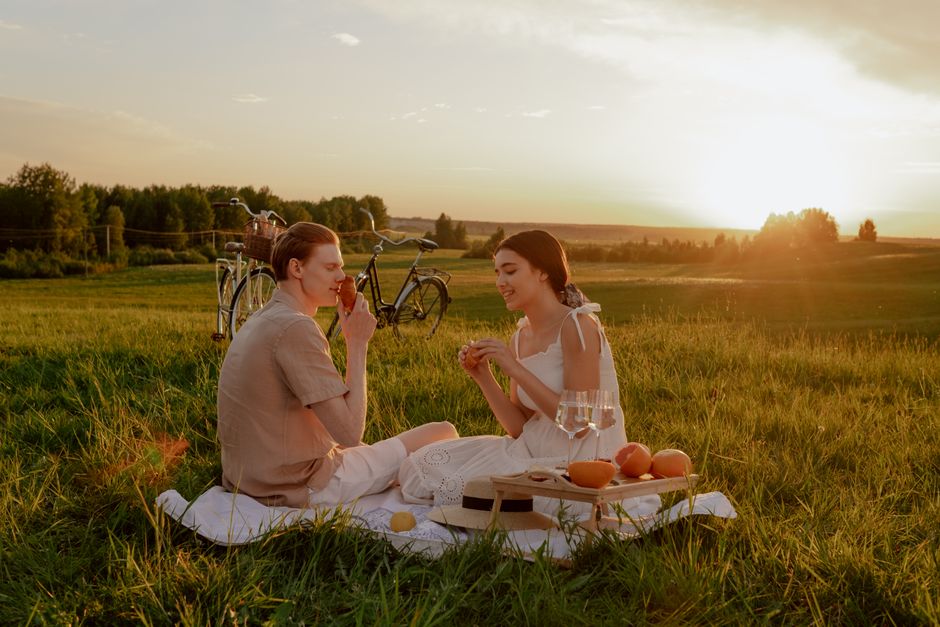 Sunset Picnic for a memorable catch-up — lifestyle · Social Life