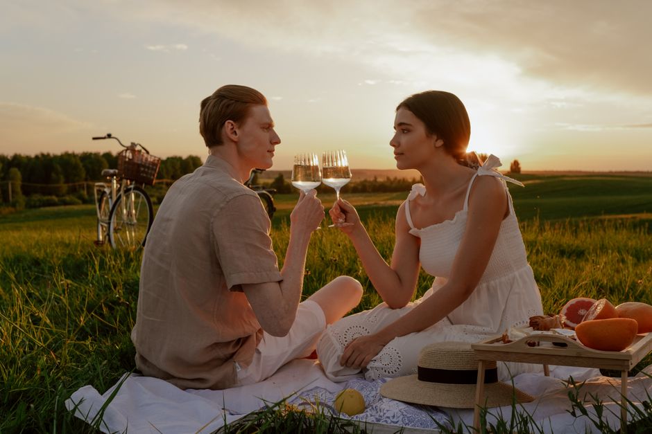 Sunset Picnic for a meaningful pause — lifestyle · Social Life