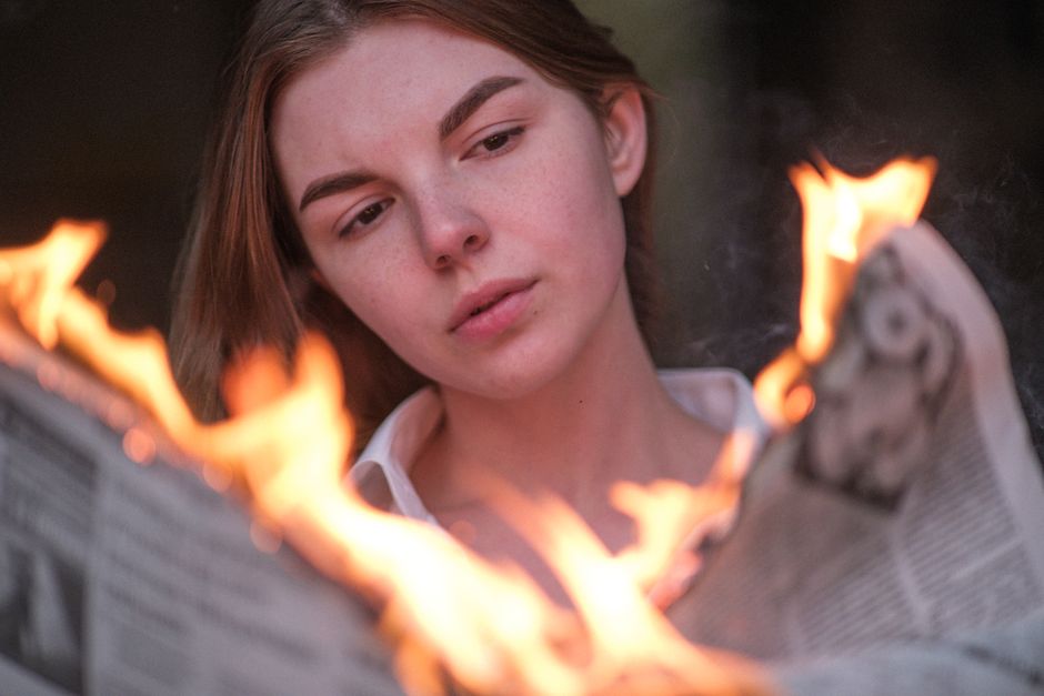 Slow-Burn Thriller with a snack pairing — entertainment · Movies & TV