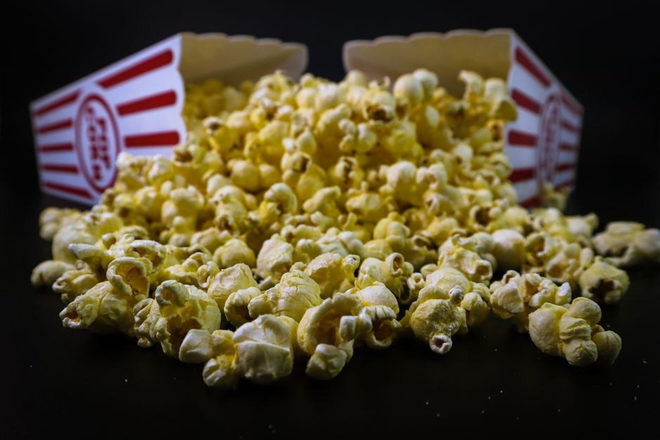 Parmesan Popcorn with dried fruit — food · Snacks