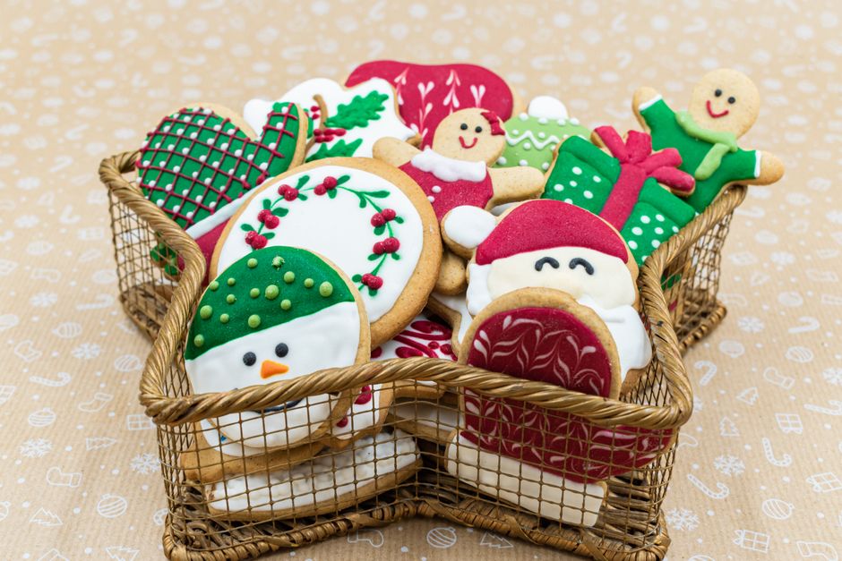Cookie Exchange around a welcome drink — celebrations · Christmas