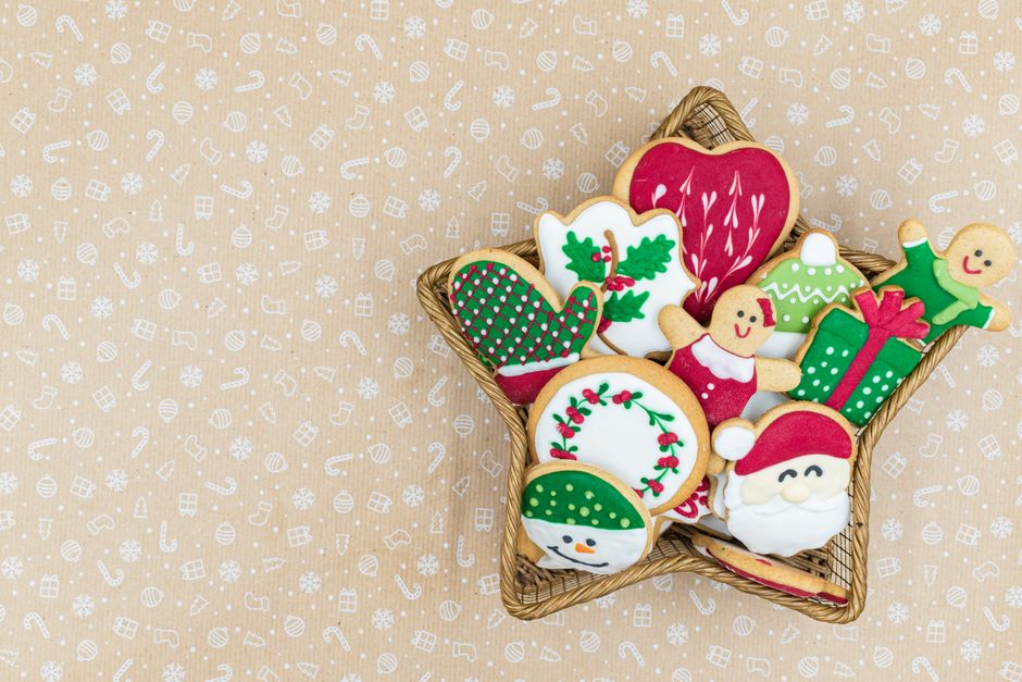Holiday Movie Basket for a backyard table — celebrations · Christmas