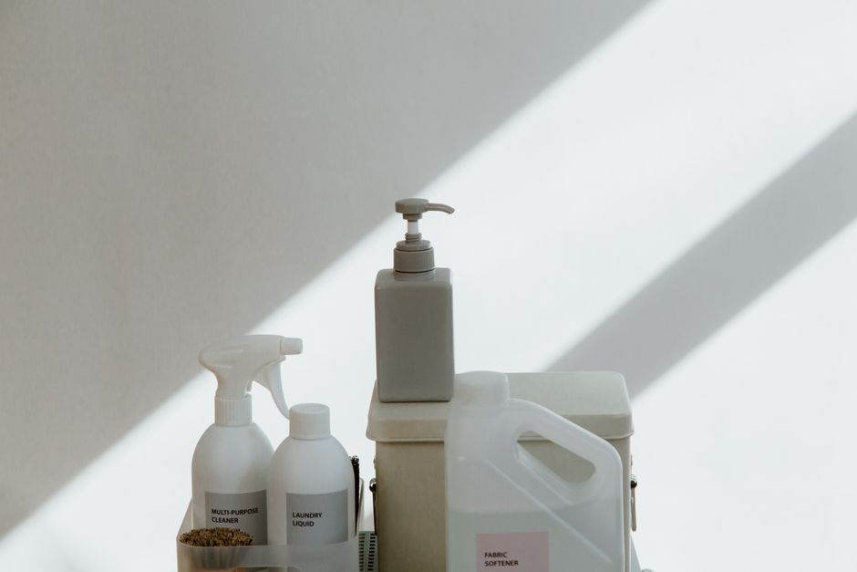 Cleaning Caddy with removable updates — home · Organization