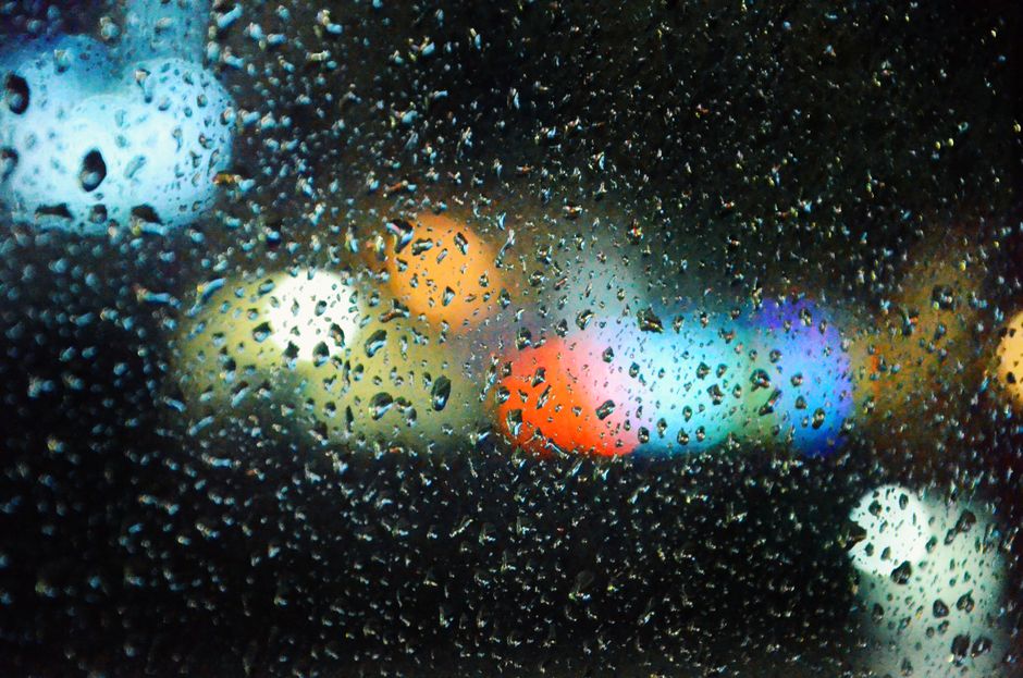 Rainy-Window Frame from recycled paper — diy-creativity · Photography