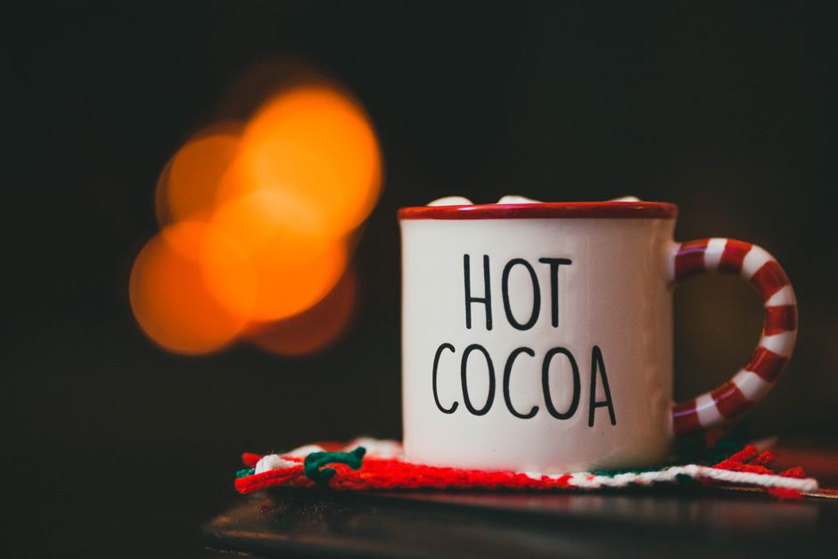 Hot Cocoa Bar for a child-friendly gathering — celebrations · Christmas