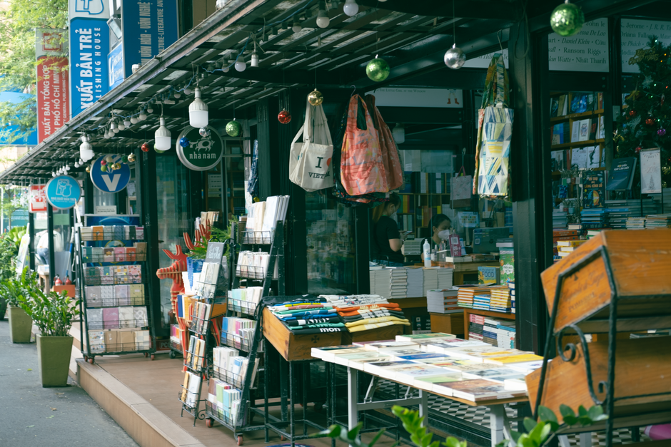 Bookstore Challenge with a nostalgic callback — entertainment · Date Nights