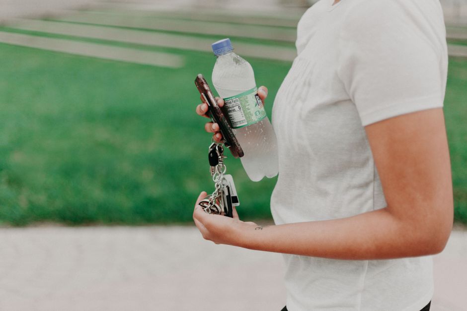 food-and-hydration walking & outdoor cues that make healthy habits easier with a mindful breathing pattern — wellness · Walking & Outdoor