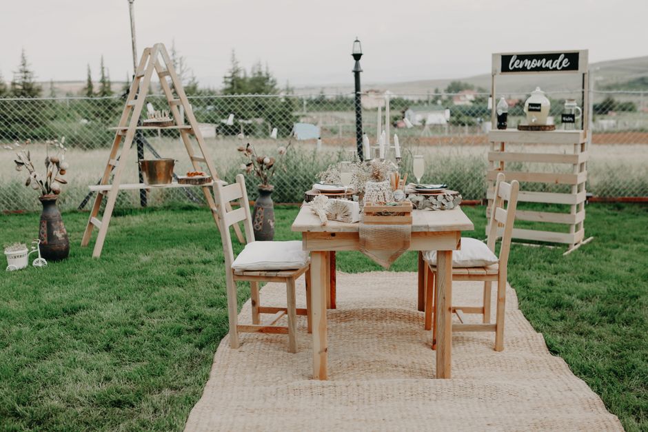 Backyard Picnic Party with a storytelling round — entertainment · Party Ideas