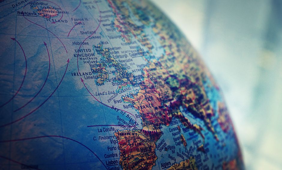 Travel Geography Round for a group that likes variety — entertainment · Trivia