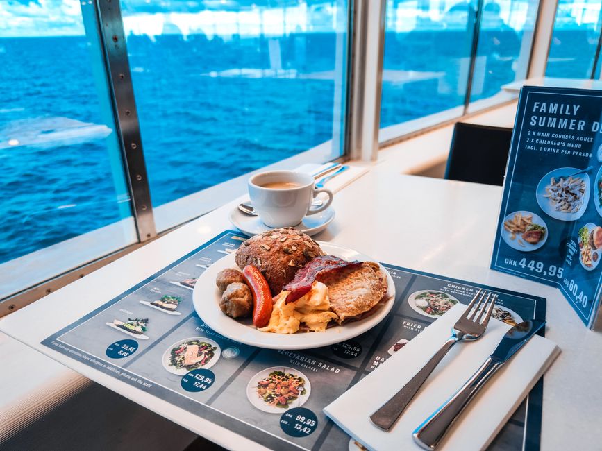 Boardwalk Breakfast around a neighborhood market — travel · Beach Vacations