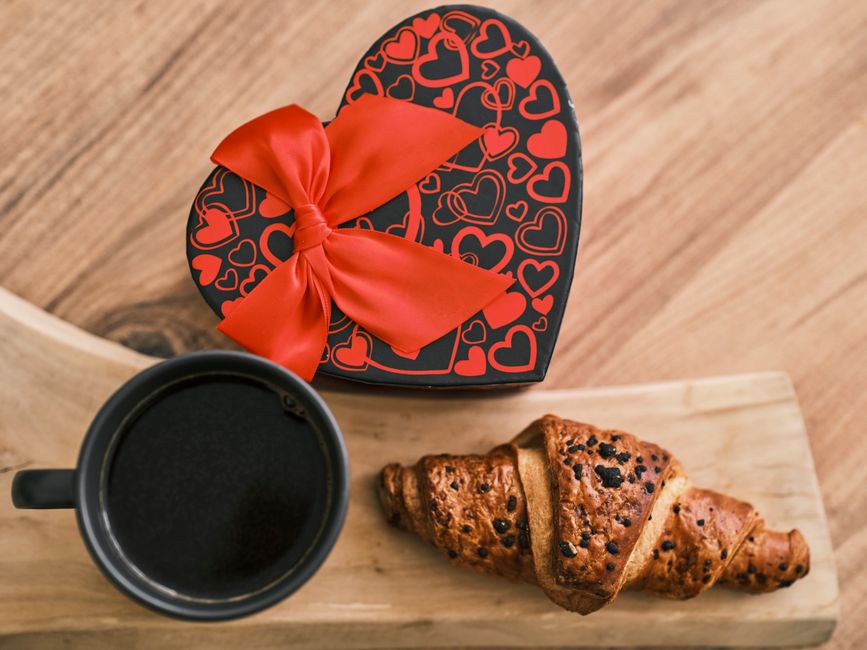 Love-Note Breakfast with a handwritten touch — celebrations · Valentine's Day