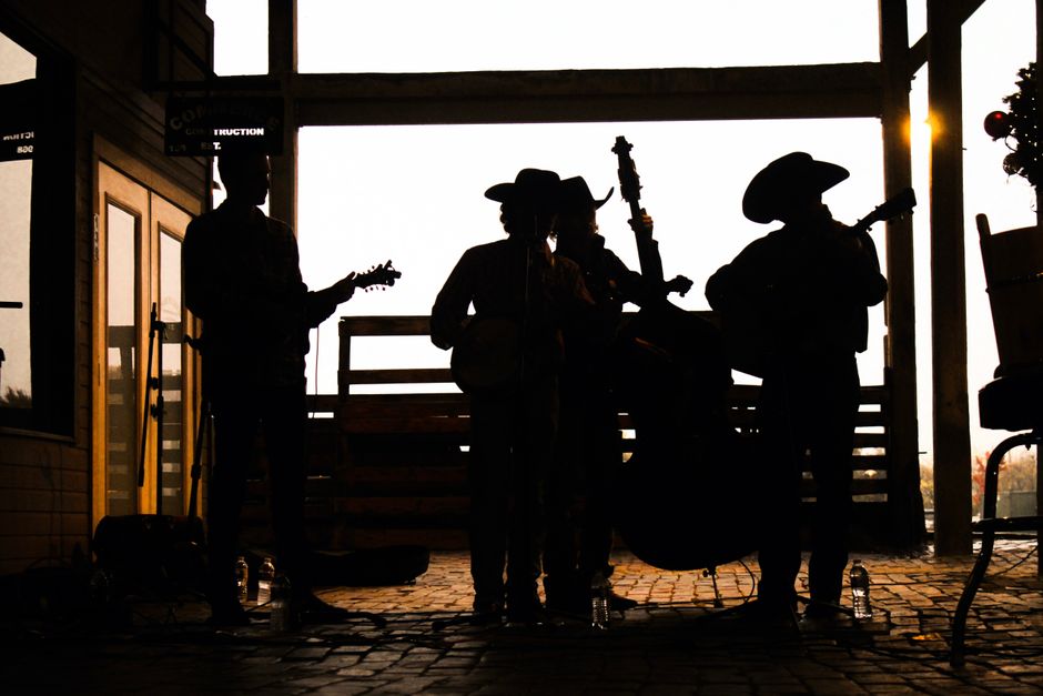 Acoustic Evening for a weekend sleepover — entertainment · Music