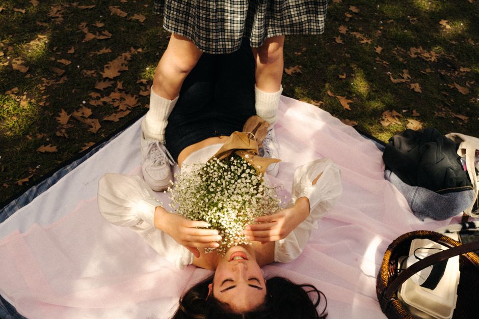 Park Picnic with a five-minute start — lifestyle · Dating