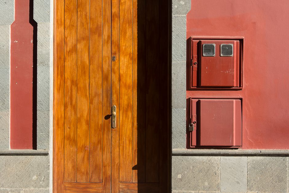 Doorway Geometry with a bold geometric pattern — diy-creativity · Photography