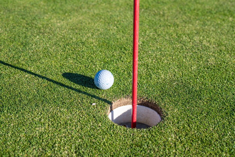 Mini Golf Outing when your routine feels stale — lifestyle · Dating