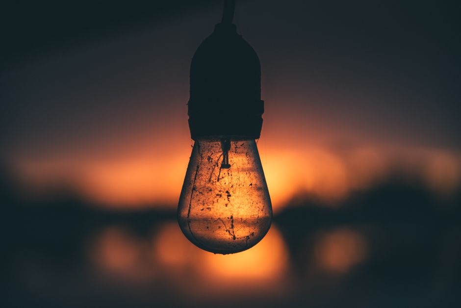 Evening Light Dimmer with a screen-free ritual — wellness · Sleep