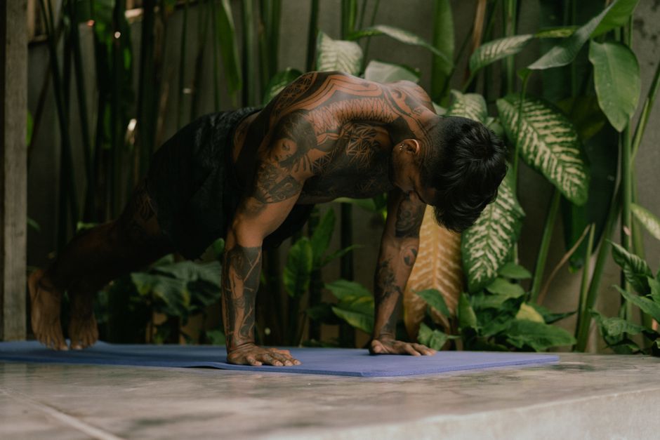 Core Stability Set during a workday lull — wellness · Fitness