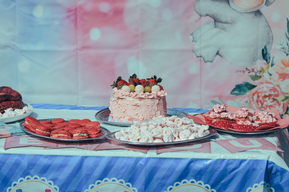 30 Cake Decorating Station ideas for better party photos