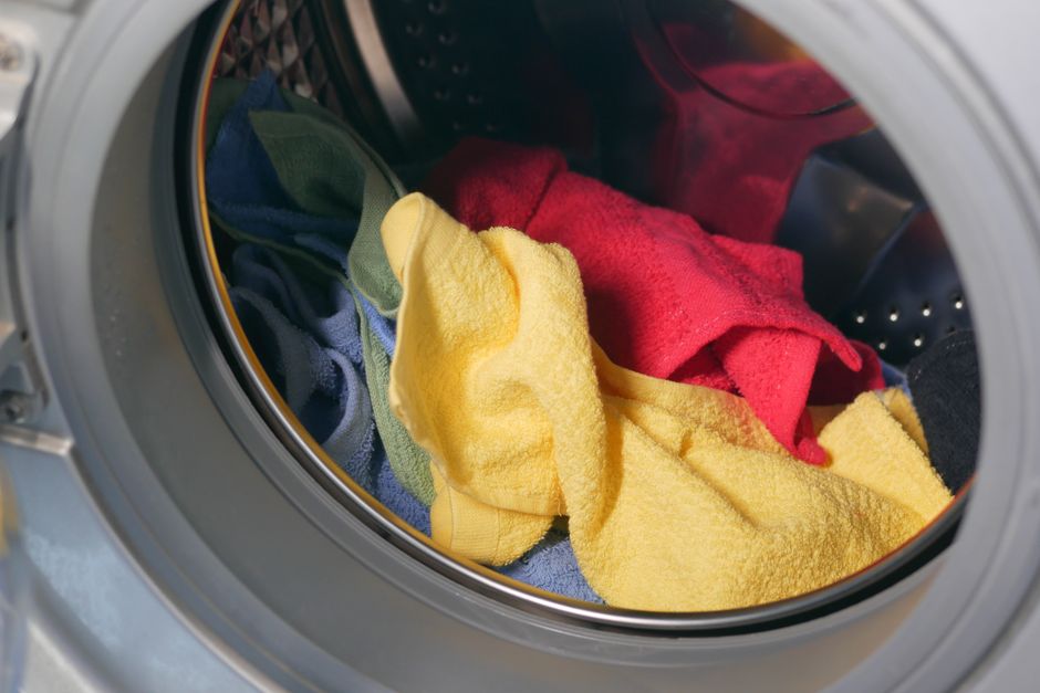 21 Laundry Shortcut ideas for experimenting with color