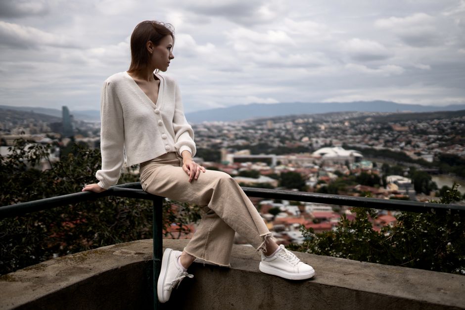 White Sneaker Outfit for a gentle evening — lifestyle · Fashion