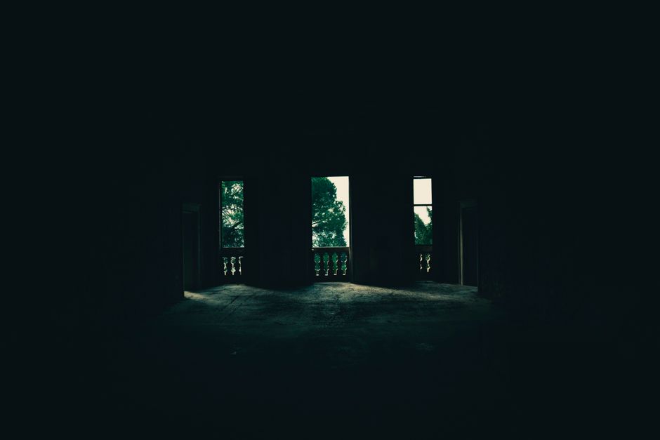Haunted Hallway for a larger guest list — celebrations · Halloween