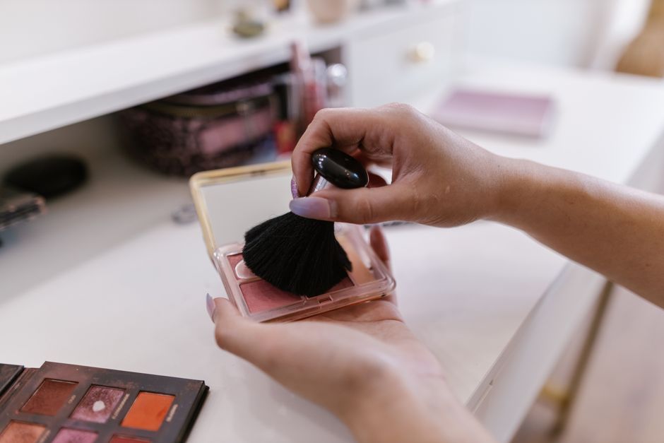Cream Blush Look before a meaningful conversation — lifestyle · Beauty