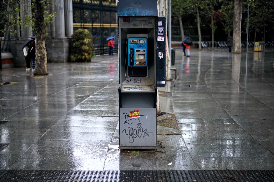 Phone Parking with a soothing soundscape — wellness · Evening Routines