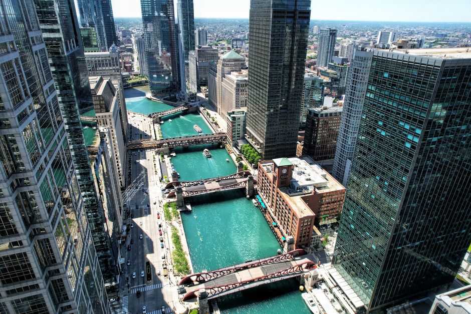 Chicago Riverwalk with a small-town detour — travel · USA Travel