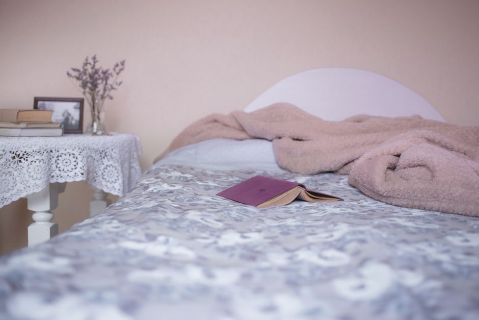 Pillow Cover with a watercolor layer — diy-creativity · Sewing