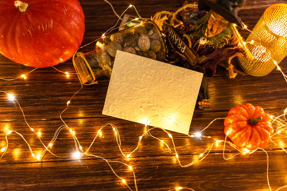 Place-Card Pumpkins for a daytime celebration — celebrations · Thanksgiving