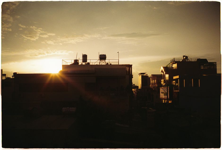 Sunlight-First Start for a desk-bound afternoon — wellness · Morning Routines