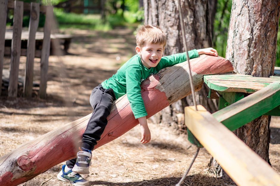 Diy Obstacle Course for a rainy evening — entertainment · Family Fun