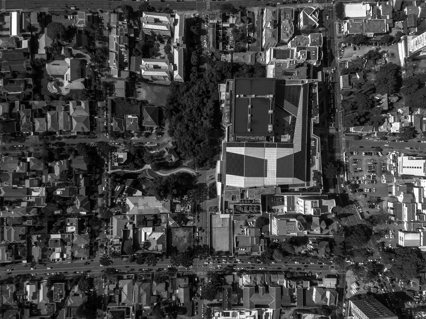 Neighborhood Architecture Route during a five-minute pause — wellness · Walking & Outdoor