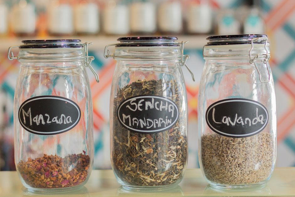 Custom Tea Blend Jar with a tactile texture — diy-creativity · DIY Gifts