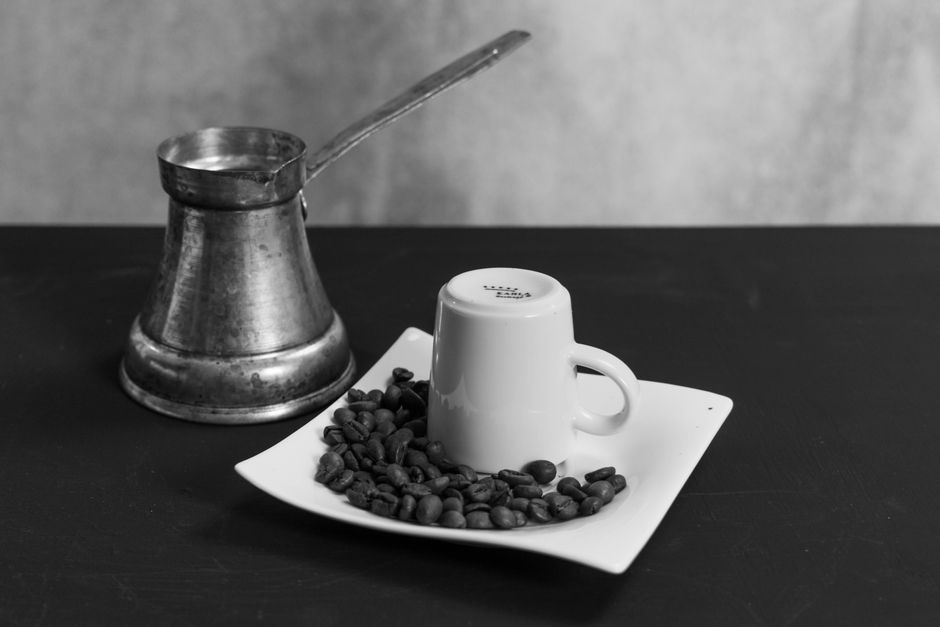 Coffee-Shop Still Life with a watercolor layer — diy-creativity · Photography
