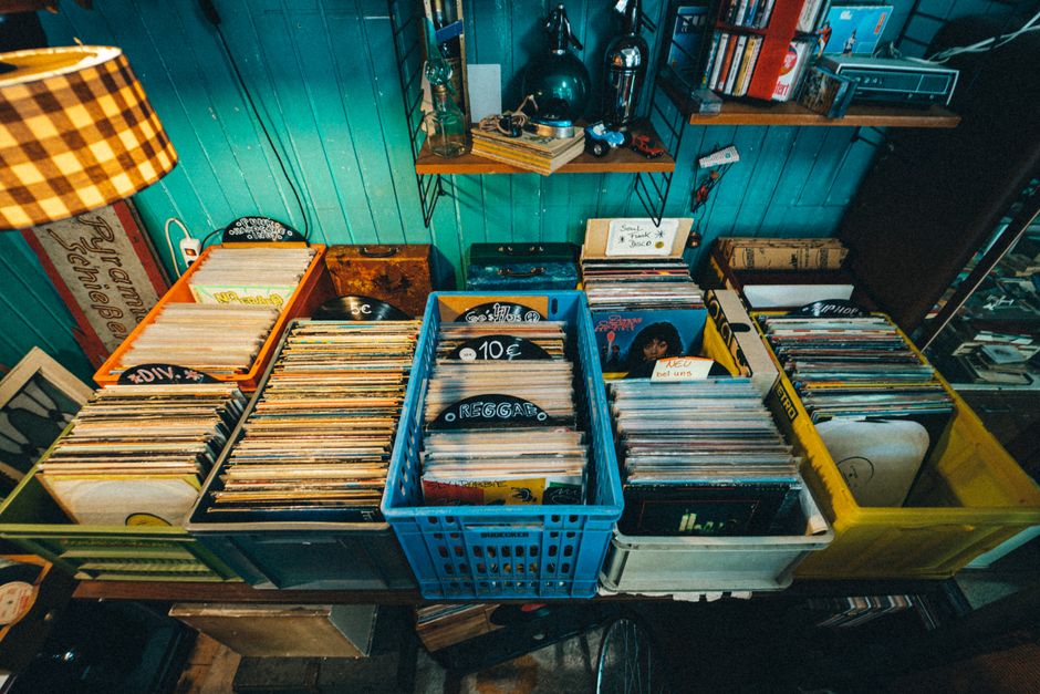 Music Decade Test with a low-cost setup — entertainment · Trivia