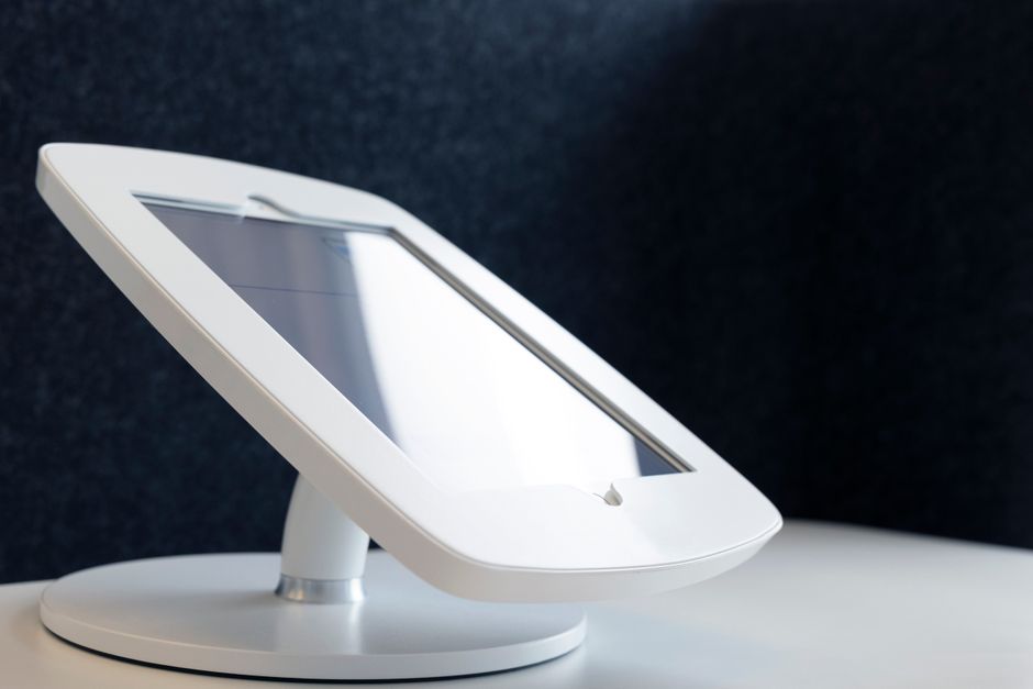 E-Reader Stand for a travel-ready setup — smart-life · Gadgets