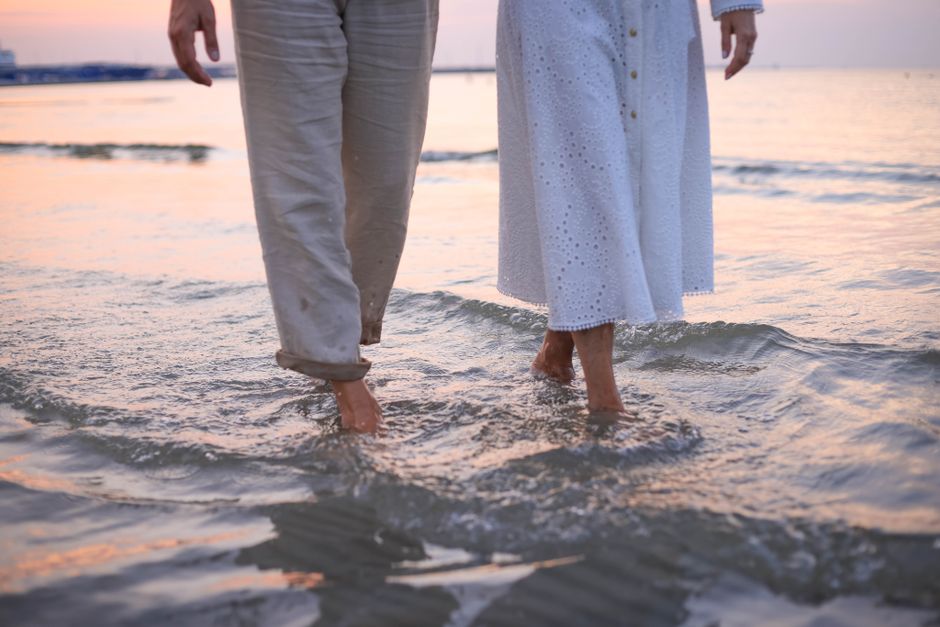 Beach Stroll after a stressful day after a stressful day — wellness · Walking & Outdoor