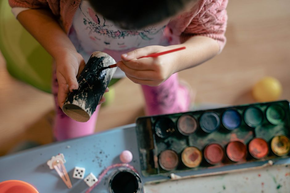 26 upcycling art & painting projects that give old things new purpose