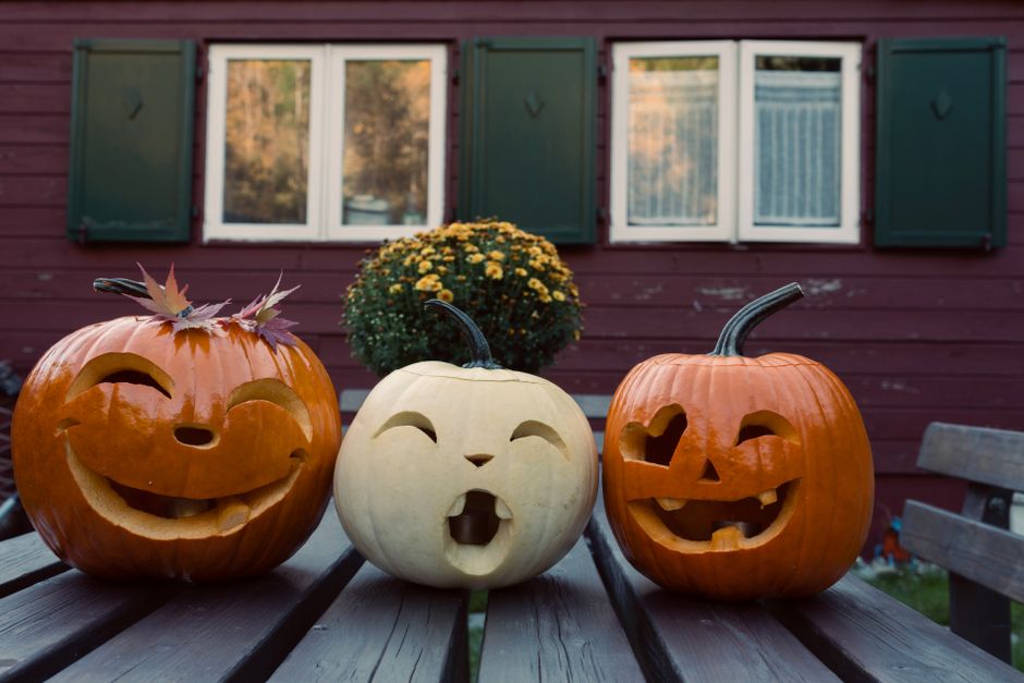 Carved Pumpkin Cluster with a simple hosting timeline — celebrations · Halloween
