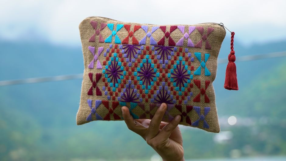 Zip Pouch for rescuing old materials — diy-creativity · Sewing