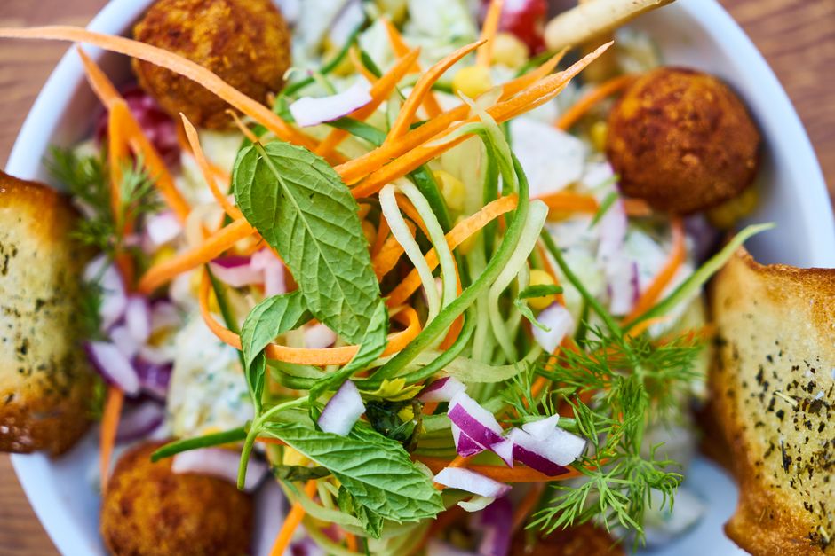 Falafel Grain Bowl for a no-microwave lunch — food · Lunch Ideas
