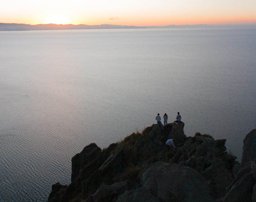 Sunrise Viewpoint near a hidden garden — travel · Solo Travel