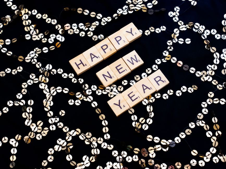 keepsake new year's projects around a seasonal color palette — celebrations · New Year's